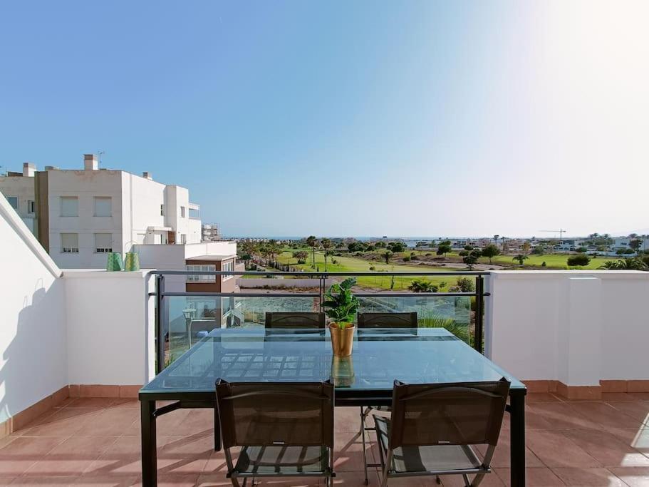 Apto Toyo Gran Terraza Y Vistas, 2hab, Piscina Y Garaje Retamar (Almeria)
